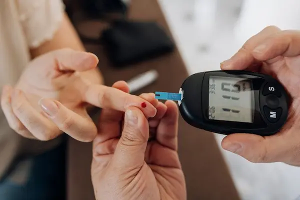 Control de los niveles de glucosa en la sangre