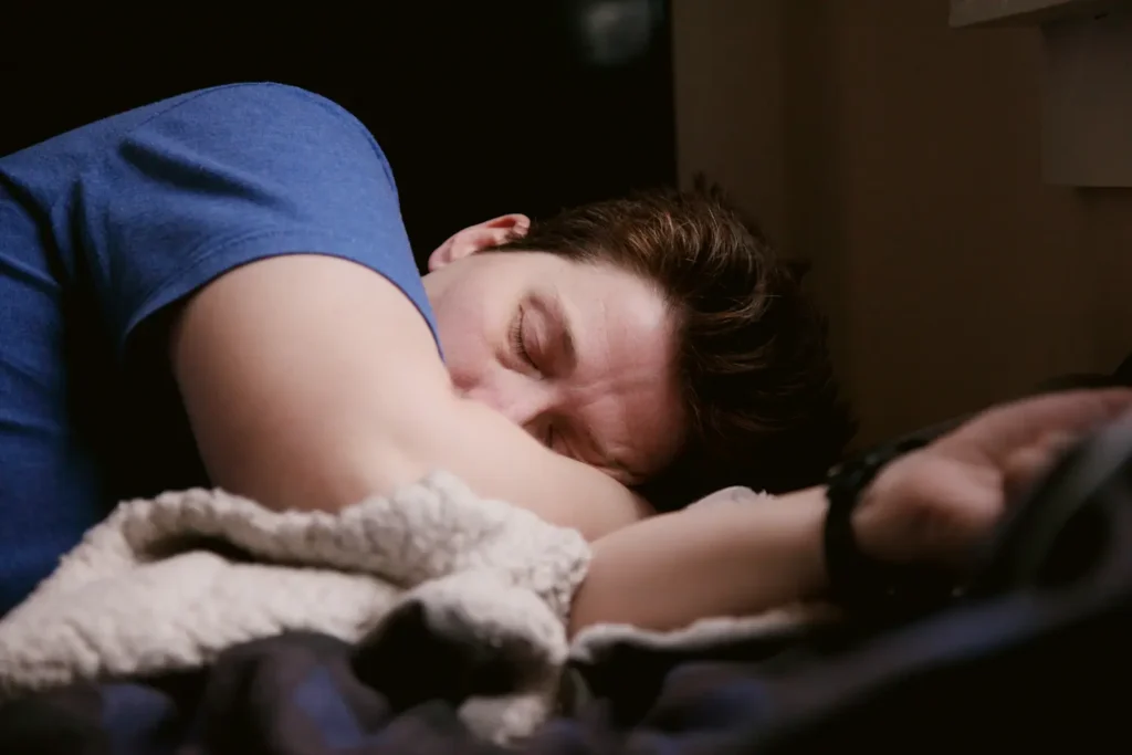 ¿Por qué puedes sentirte cansado incluso después de dormir bien?